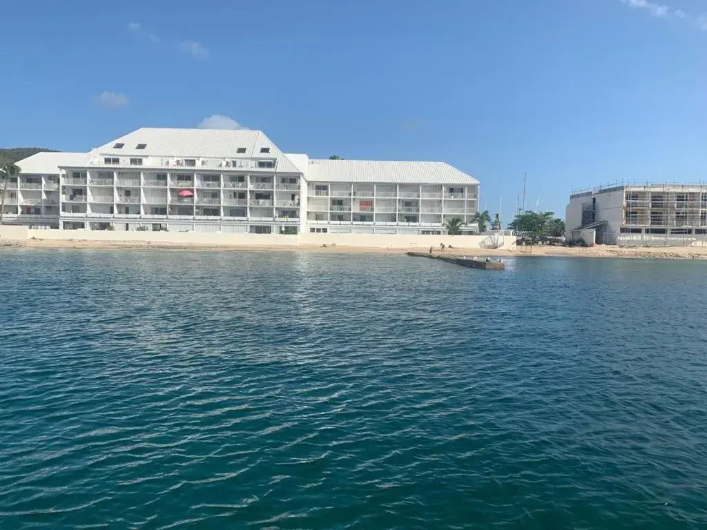 Grand Studio « Blue Sunset » mer, plage, piscine.