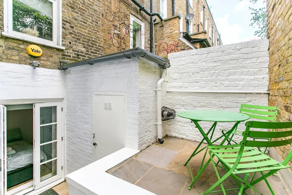 Lovely 1 Bedroom Home W/patio - 4 Guests!