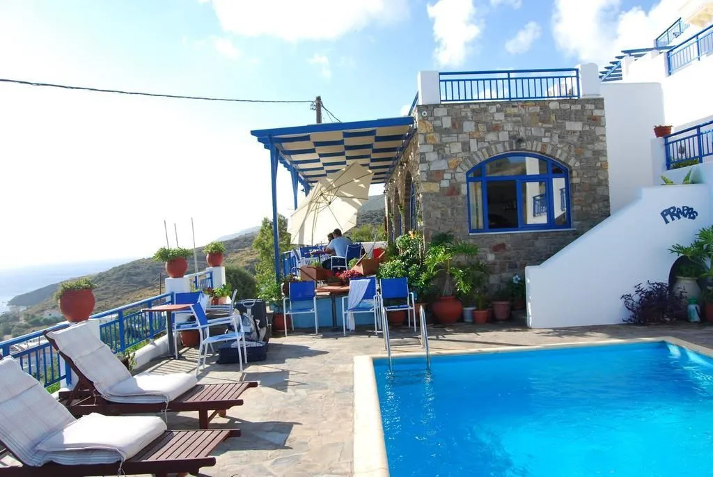 Prapas Apartments
