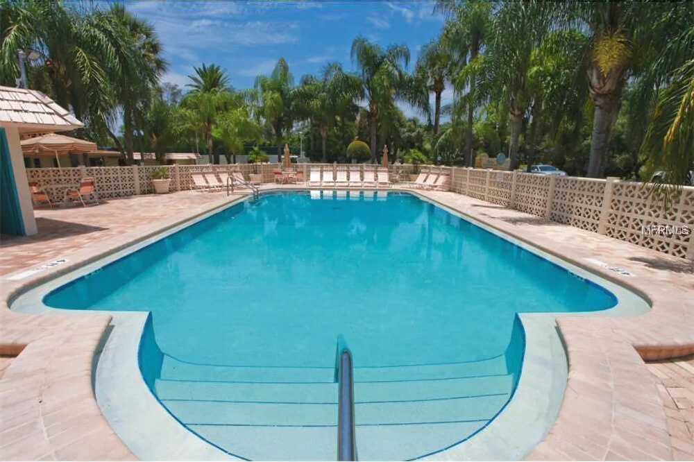 Siesta Beach House #312 2 Bedrooms 2 Bathrooms Apts