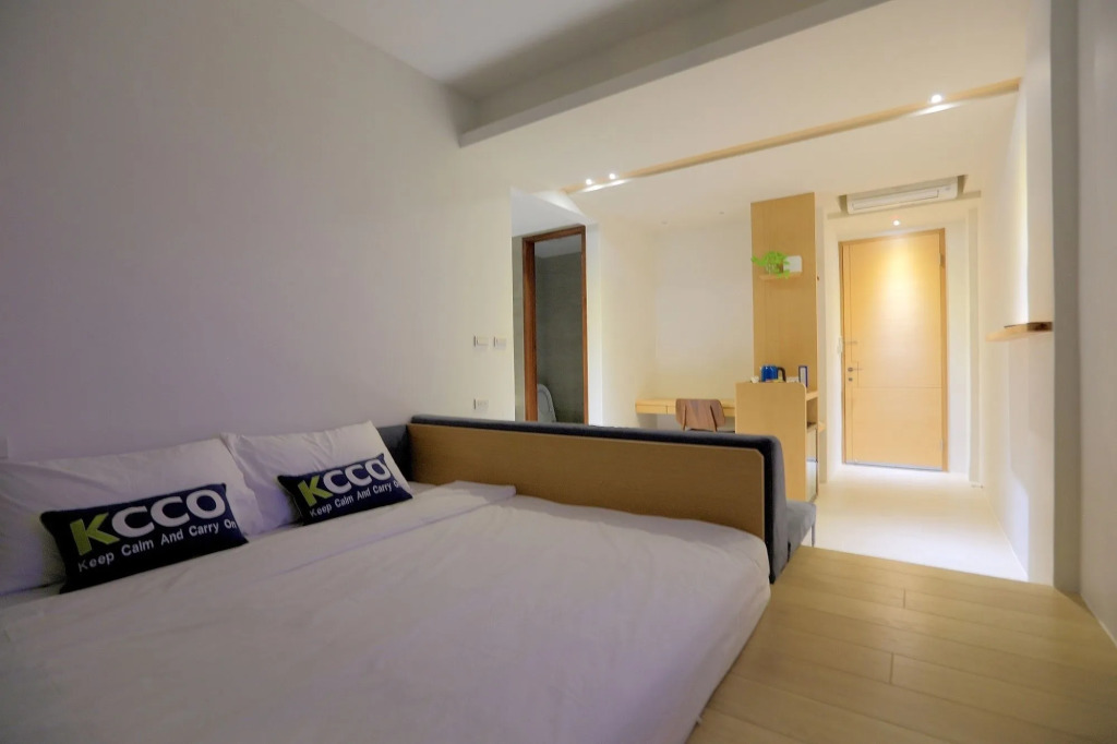 Station 100m B&B