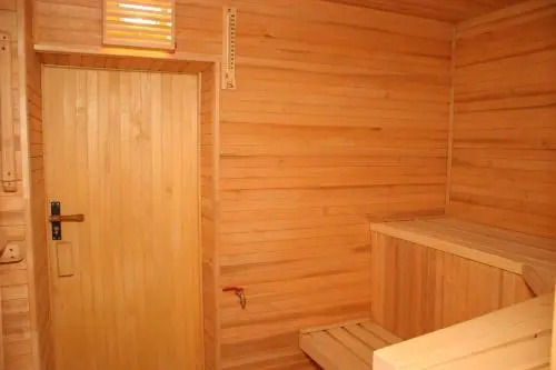 Naiza Guesthouse and Apartments