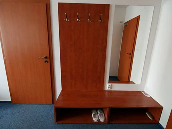 Econo Hotel