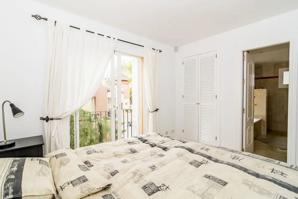 Apartment Condes de Iza-CDI - Roomservice