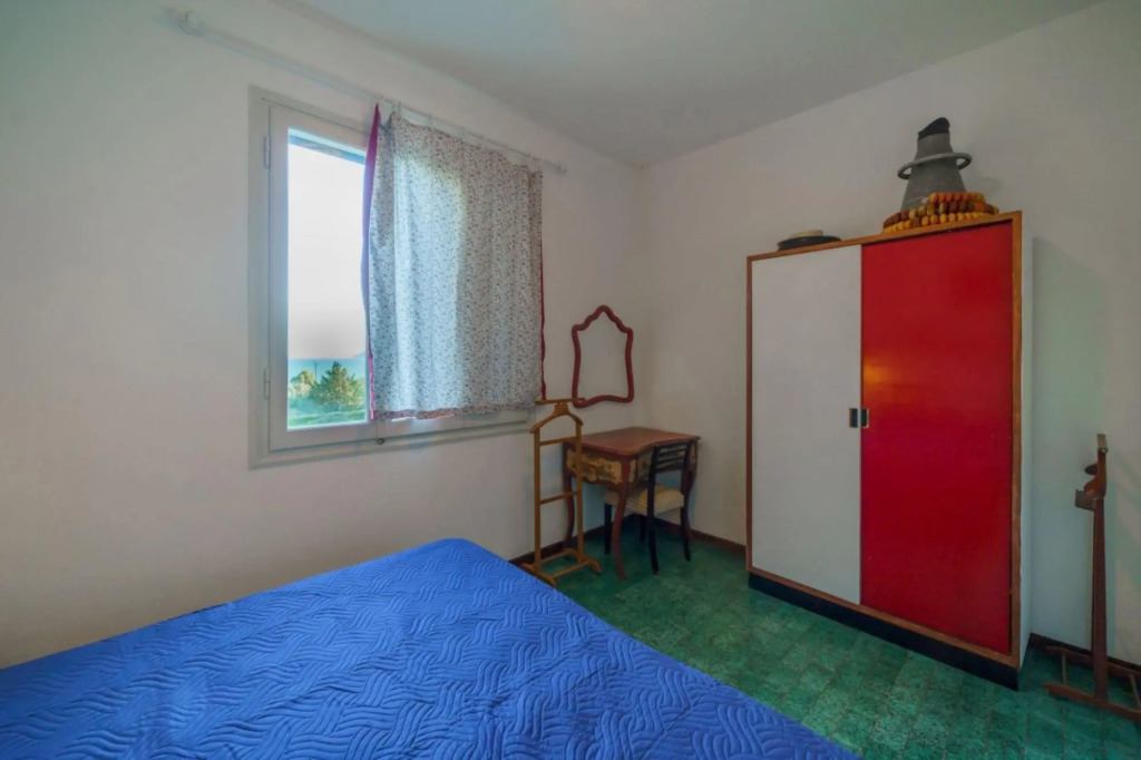 Rustic Villetta Le Grotte sleeps 8 comfortably with a view of the bay of Portoferraio-VILLETTA LE GROTTE