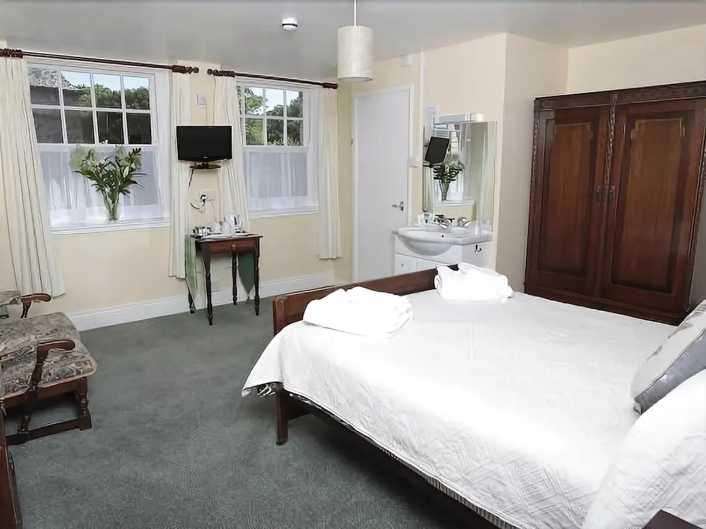 Overstream Guest House