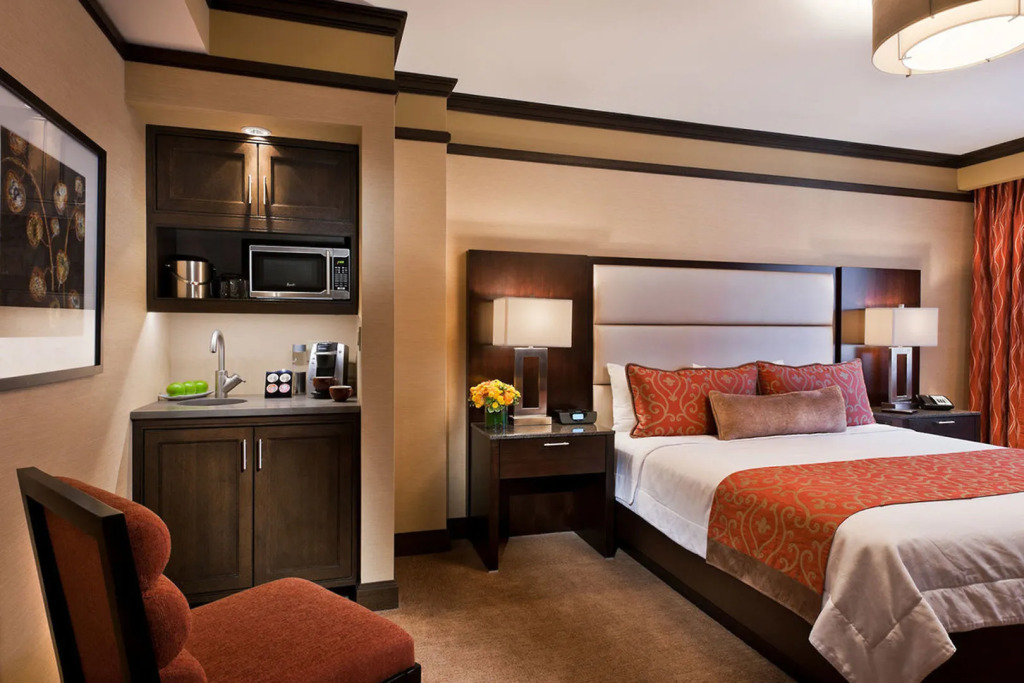 The Pearl Hotel