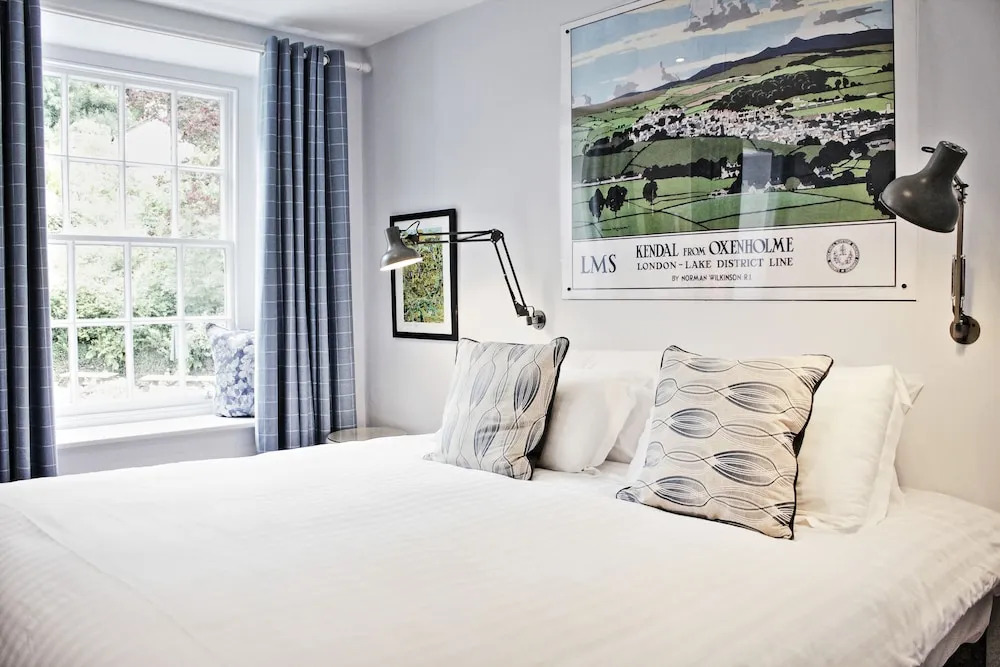 The Wheatsheaf Inn