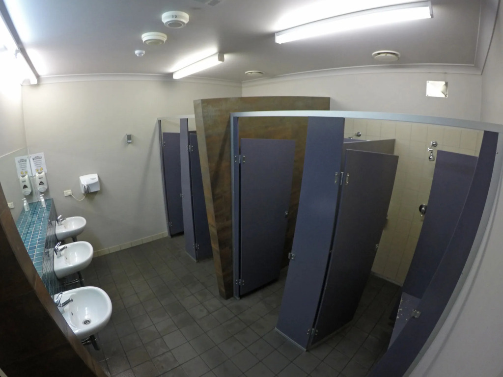 Global Backpackers Youth Hostel