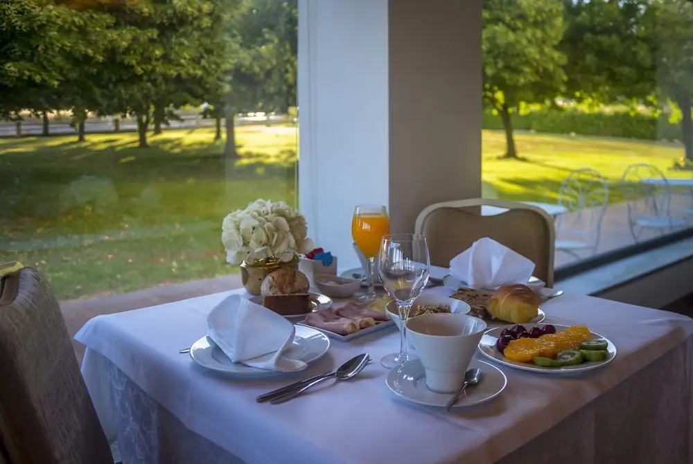 Terrace Serra Hotel