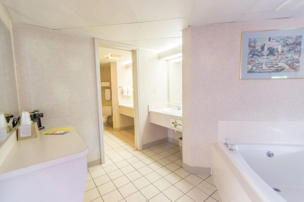 Twin Mountain Inn & Suites
