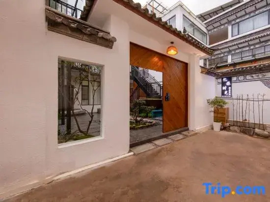 "Memories Travel Time Boutique Inn"