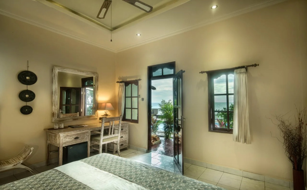 Relax Bali Resort, Diving & SPA, ocean front