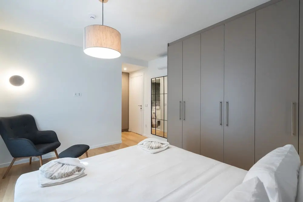 LIV Athinum 1 - Luxury Apartment 3C