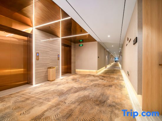 Jingshiyuan Hotel (CBD Convention and Exhibition Center, East High-speed Railway Station)