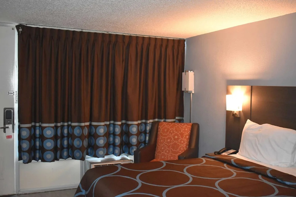 Super 8 by Wyndham Riverside AL