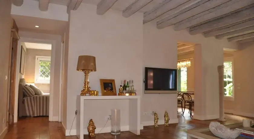 Purple Home Byzantine