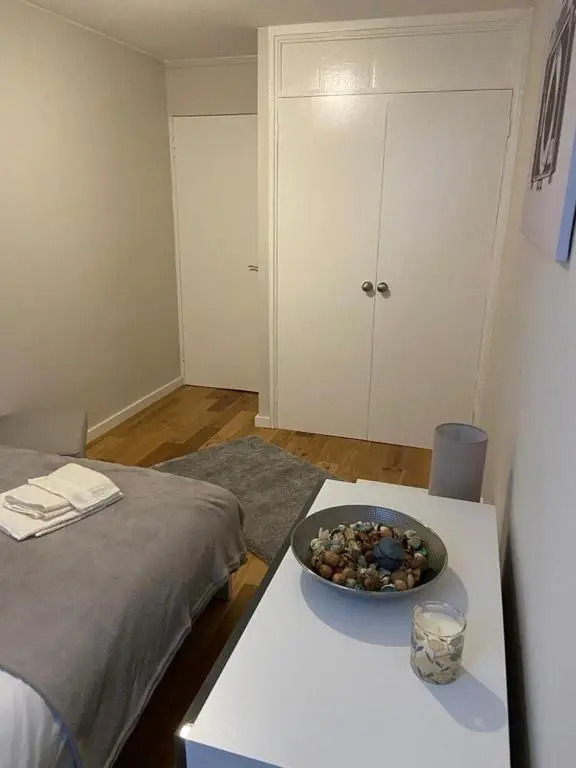 2 double bedroom flat