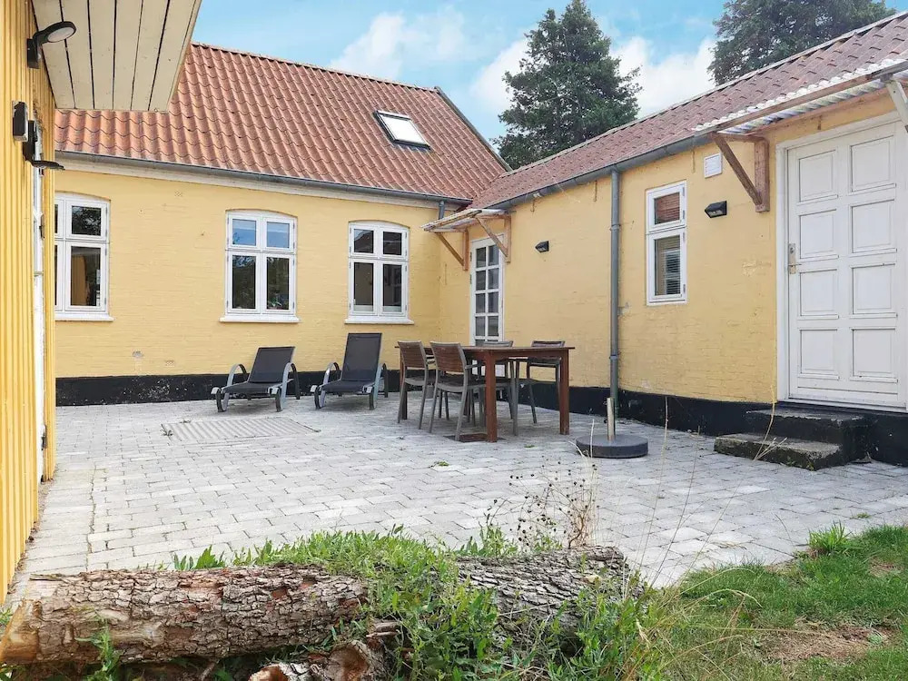 6 Person Holiday Home in Marstal