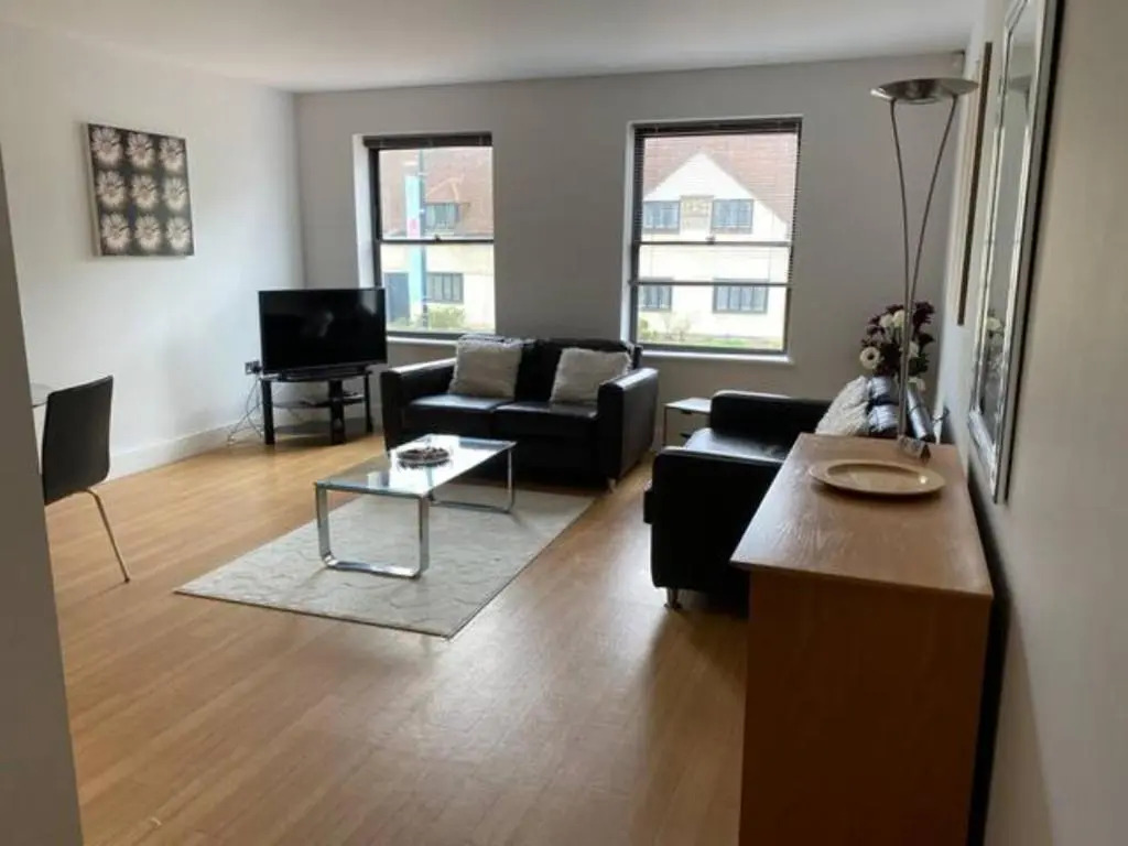 2 bed 2 baths in a central location ☆☆☆☆☆