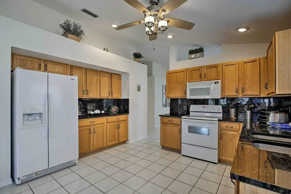 Saltwater Pool, Spa & Lanai: Bradenton Home