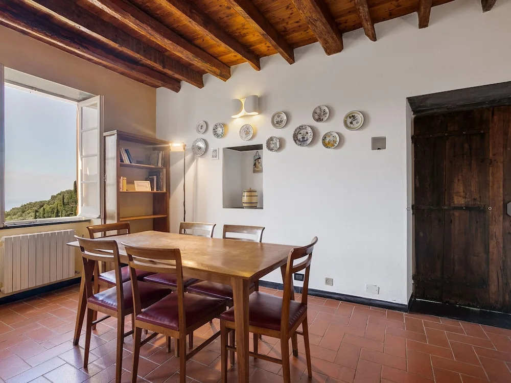 Dreamy Holiday Home in Recco With Swimming Pool