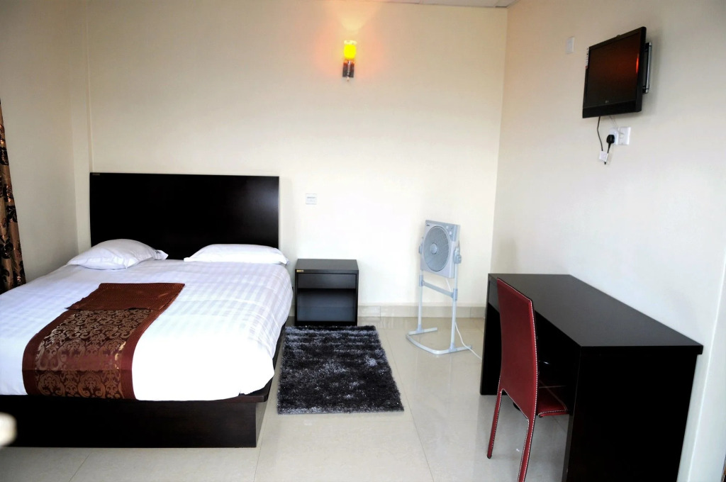 Ravens Hotel