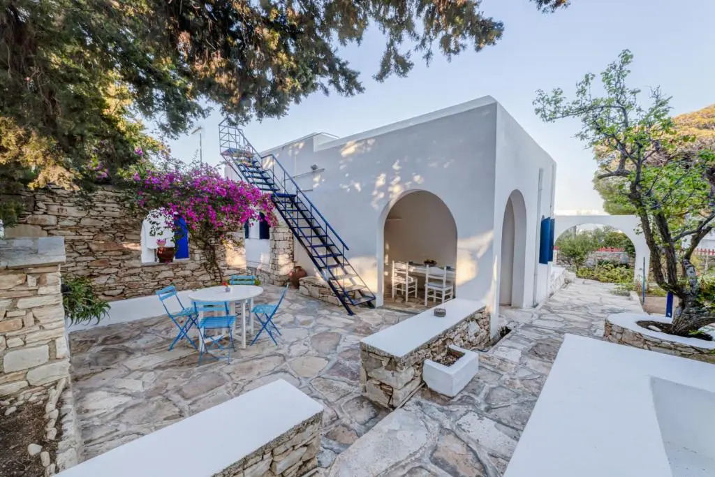Peggy's Place, Traditional Cycladic House in Drios