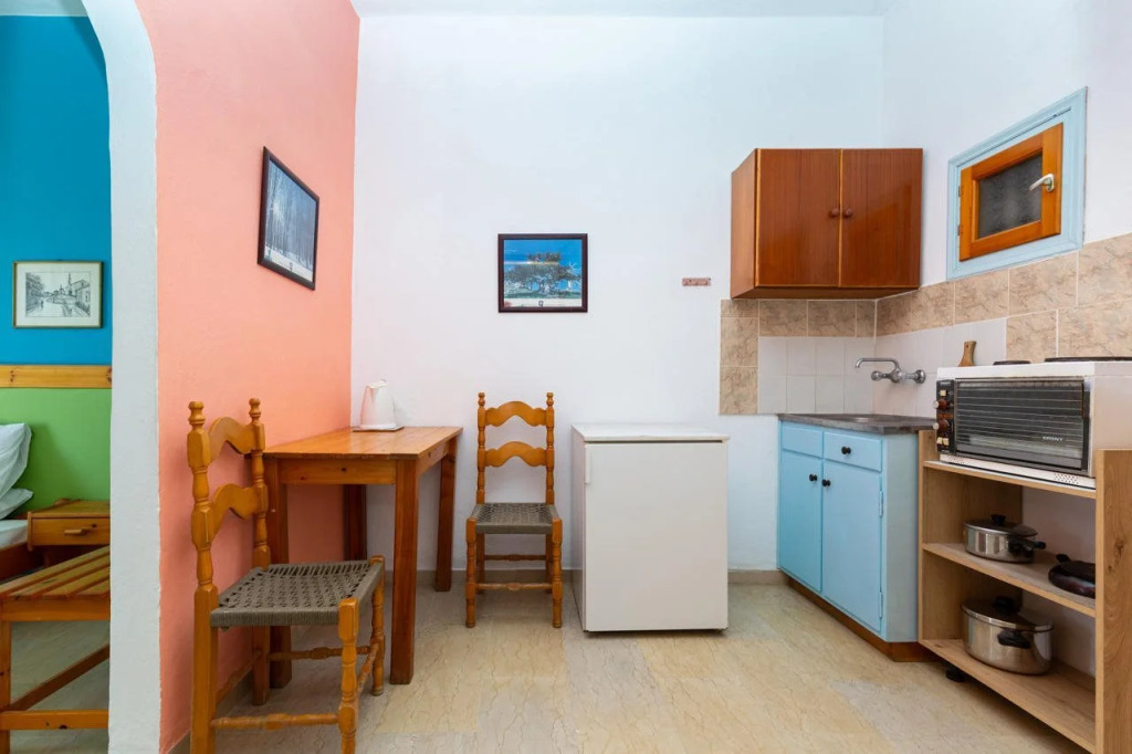 Alexandros Apartments