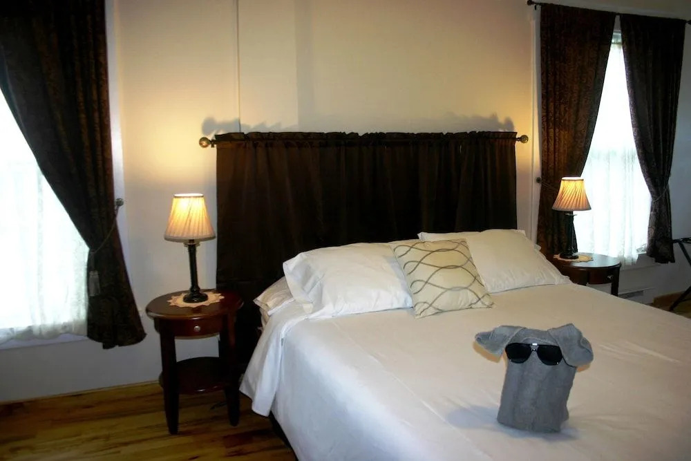 The Rose Petal Inn