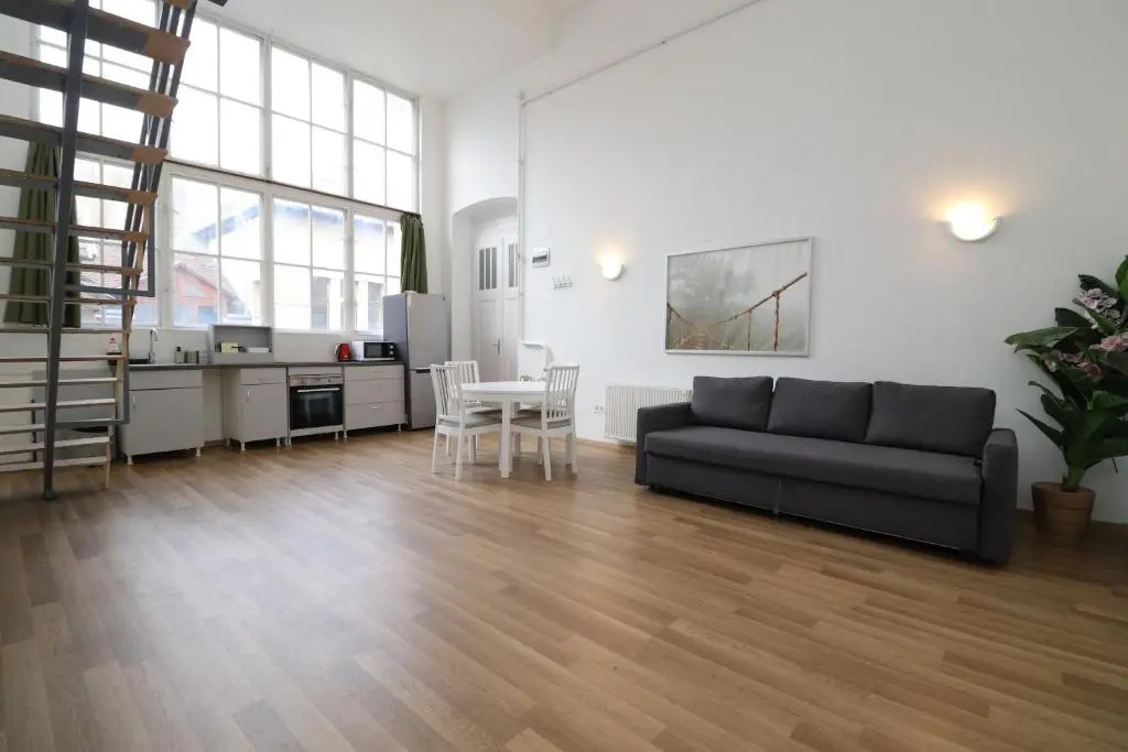 New Guest House A in Kiraly Street 106