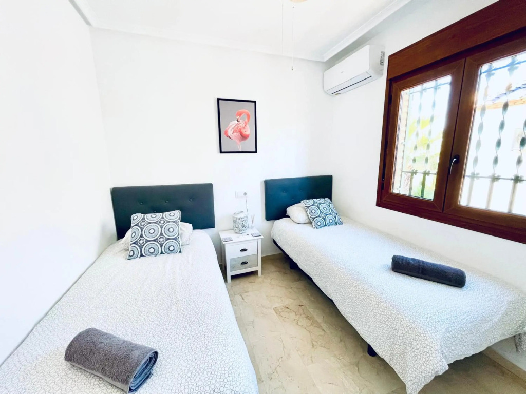 Casa Beth Villamartin 2 Bedroom/ 2 Bathroom with Pool