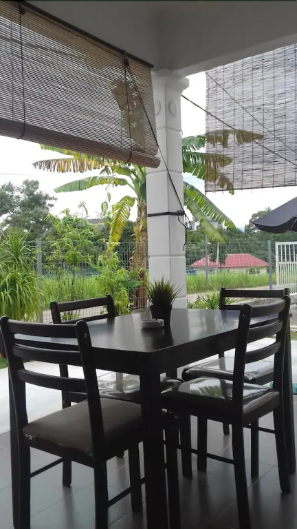 Streetroad Guesthouse