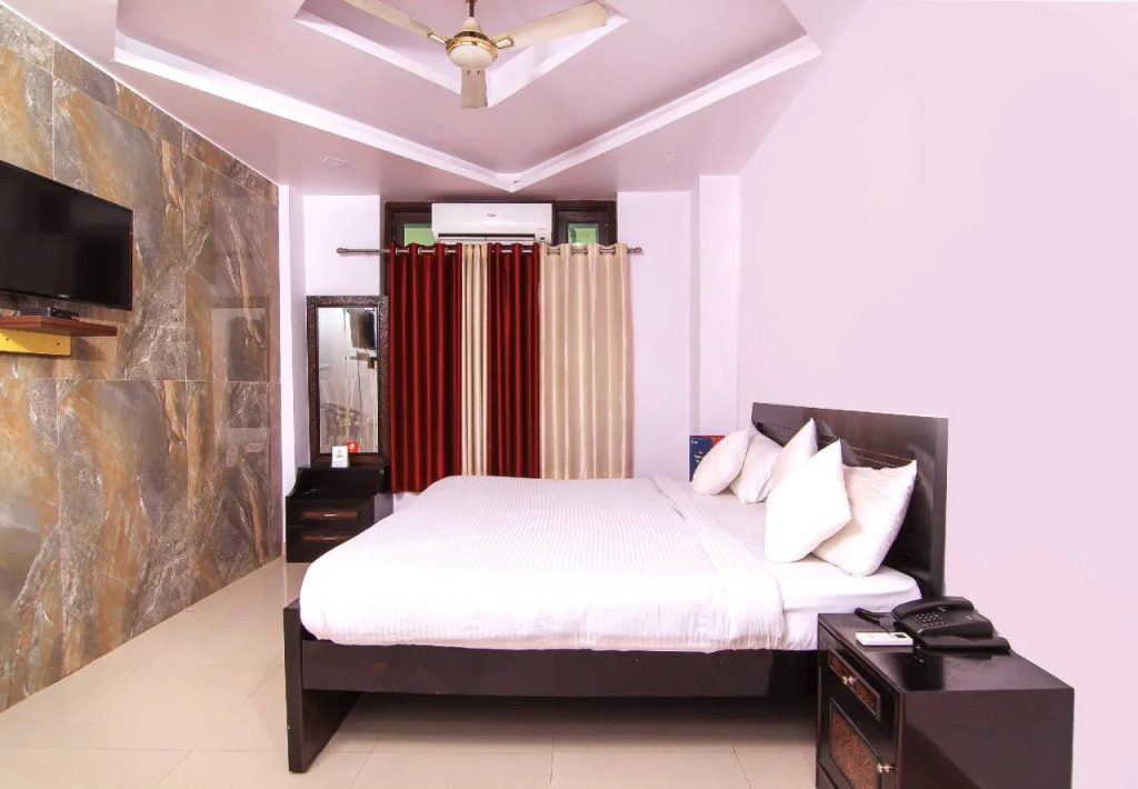 Surya Continental Hotel by OYO Rooms