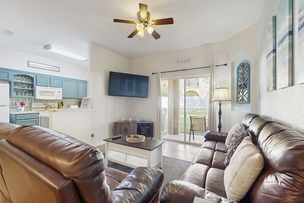 Wonderful, Two-level Home Close to Theme Parks With W/d, Central AC & Patio