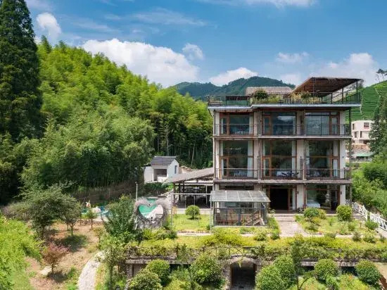 Moganshan Pinzhu Guanlan Yueying Hot Spring Holiday Home