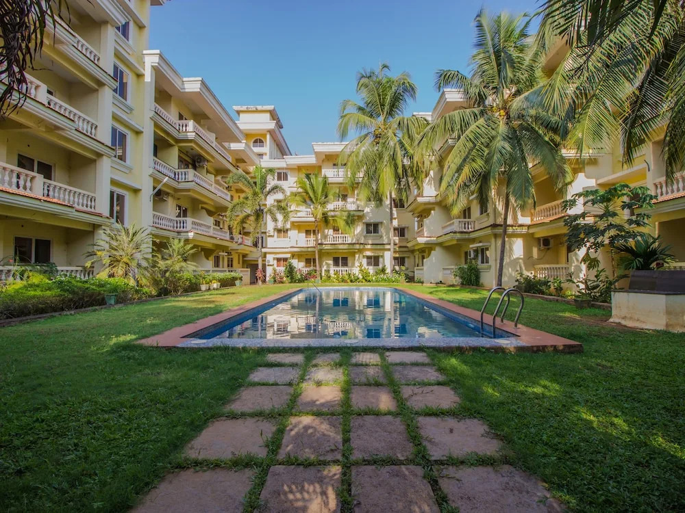 OYO 13256 Home Exotic Pool View 2BHK Varca Beach