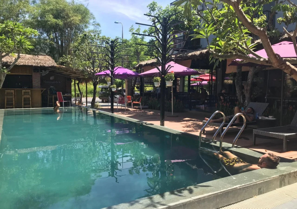 Zoneland Apartments - Tropical Forest Mountain View - Hostel