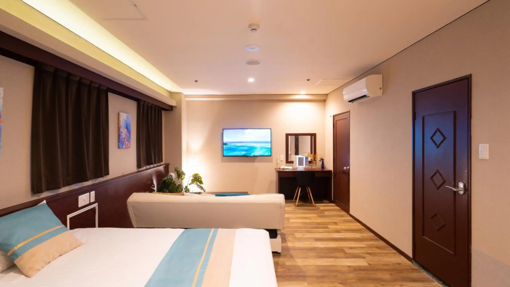 Rycom Crystal Hotel