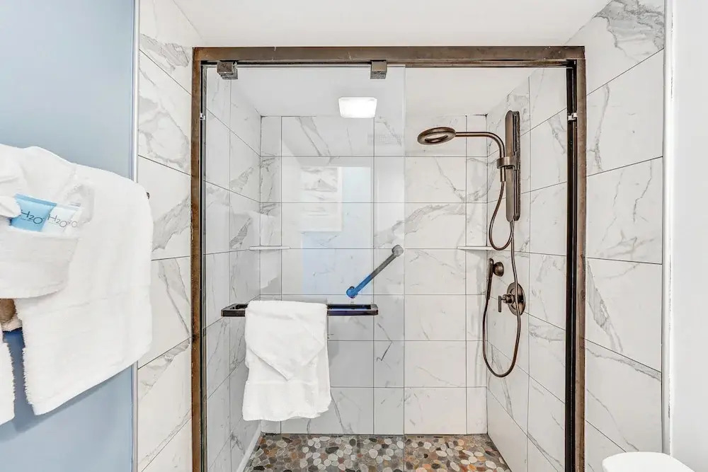 Beachfront Studio w/ Community Indoor Pool!