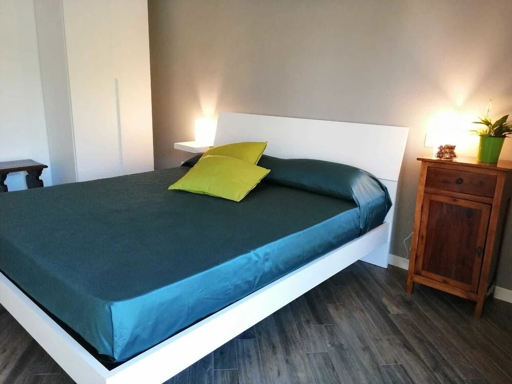 Be Your Home - Guest House Colors