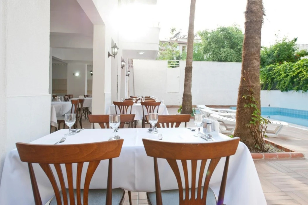 Barhan Beach Hotel