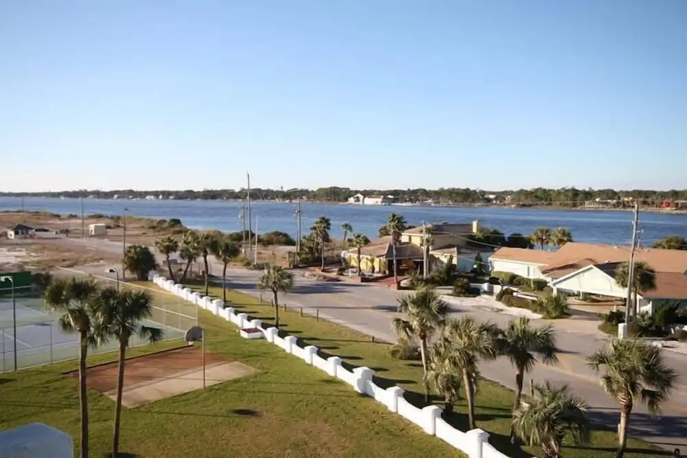 554 El Matador 1 Bedroom Condo by RedAwning