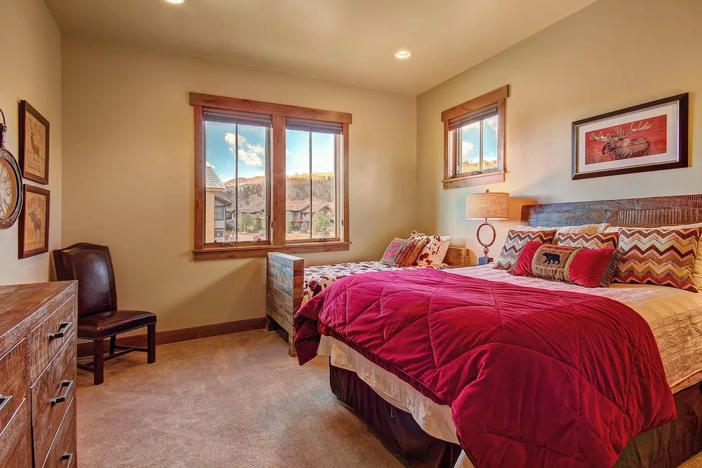 The Shores Lodge 3 Bedrooms 3.5 Bathrooms Home