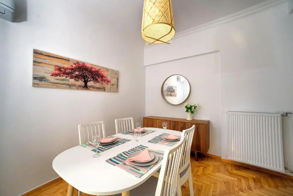 Acropolis area family friendly 2bdr apartment