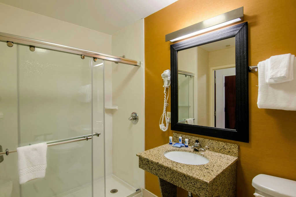 Fairfield Inn and Suites by Marriott Potomac Mills Woodbridge