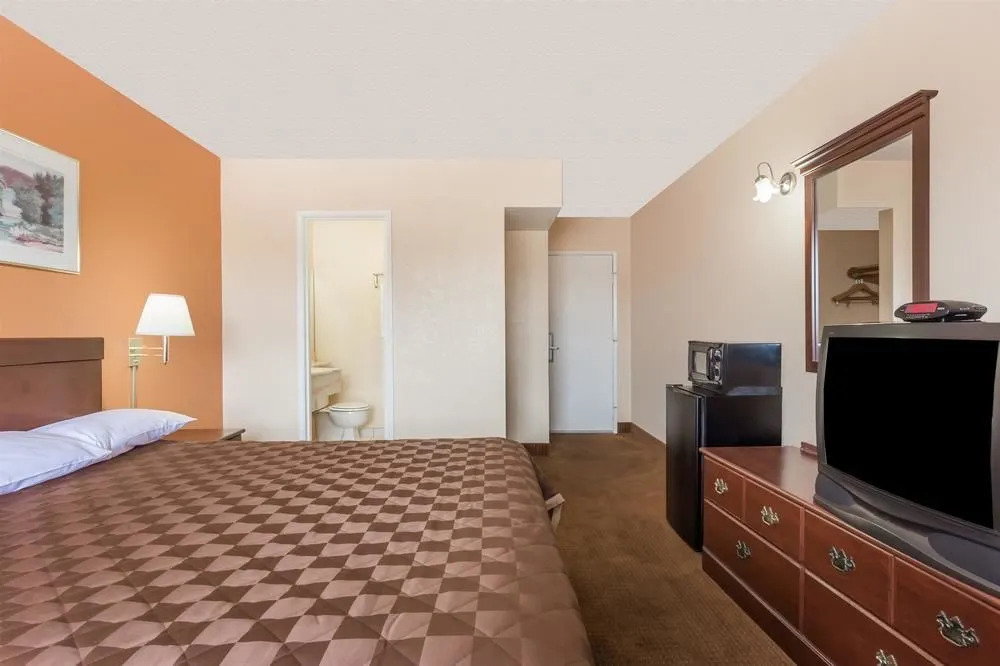 Travelodge by Wyndham Mesa
