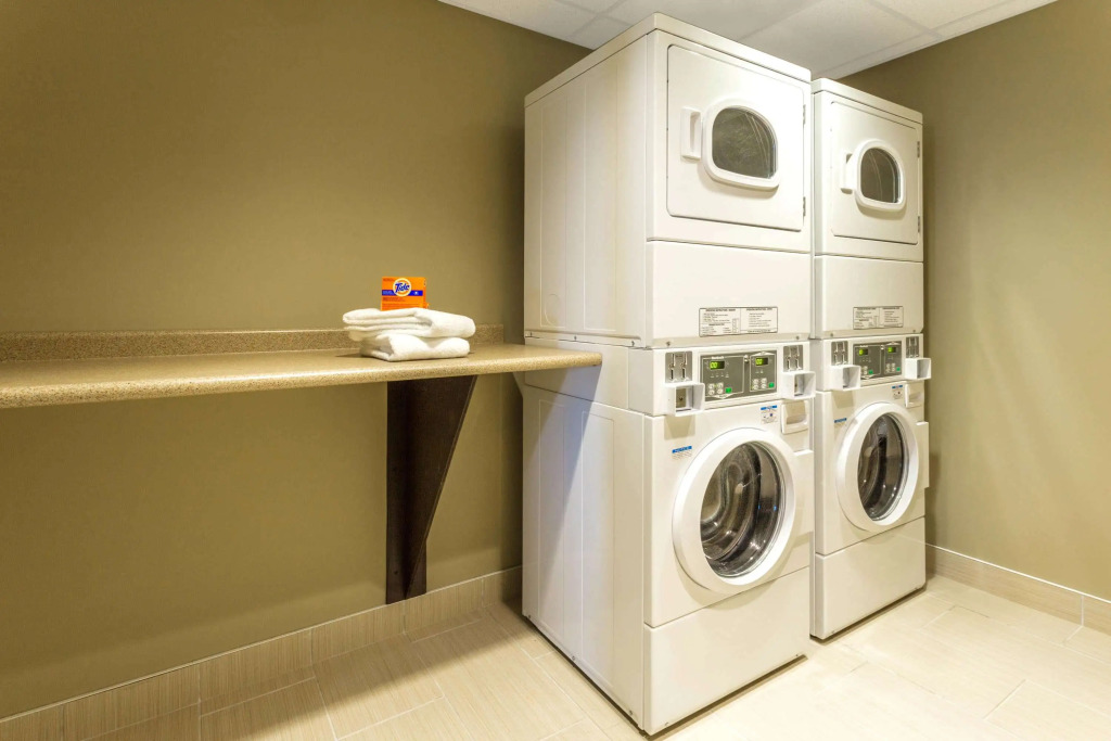 Microtel Inn & Suites by Wyndham Whitecourt
