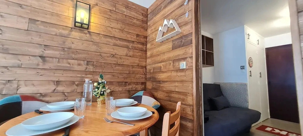 Mountain Home, Balcony & Ski Access