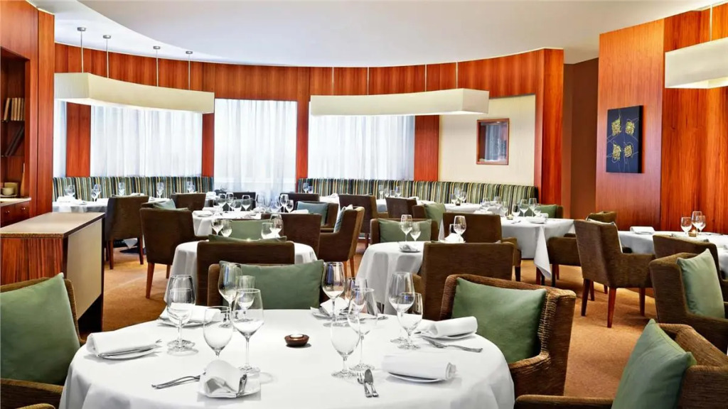 The Park Tower Knightsbridge, a Luxury Collection Hotel, London